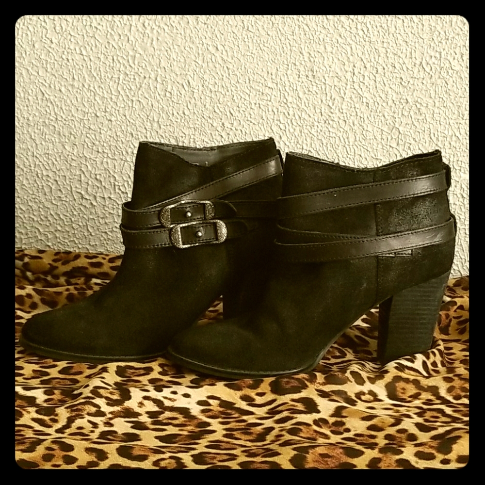 Reba Zania Black Leather Buckle Booties